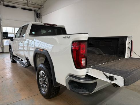 Used 2025 GMC Sierra 3500 SLE AWD/4WD image 4