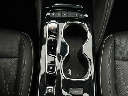 Used 2022 Buick Envision Avenir w/ Technology Package II image 34