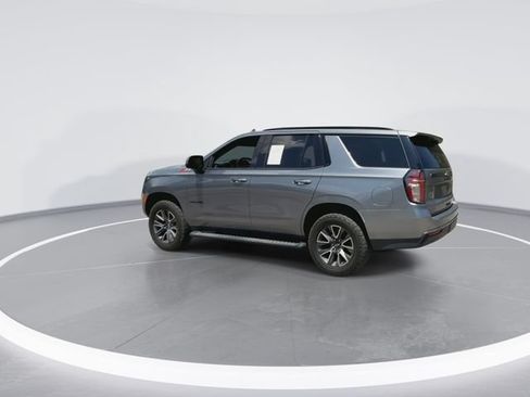 Used 2022 Chevrolet Tahoe Z71 w/ Luxury Package AWD/4WD image 7