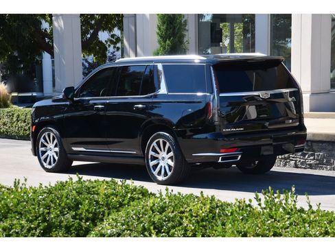 Used 2022 Cadillac Escalade Premium Luxury Platinum image 6