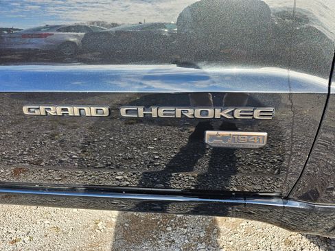 Used 2016 Jeep Grand Cherokee Limited 75th Anniversary image 7