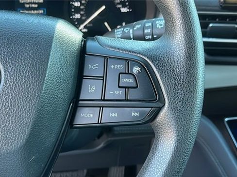 Certified 2022 Toyota Sienna LE image 11