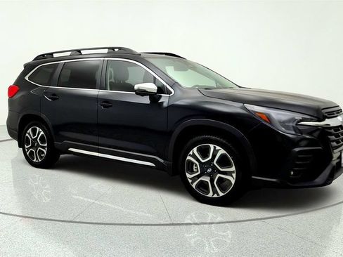 Used 2023 Subaru Ascent Limited w/ Technology Package AWD/4WD image 3