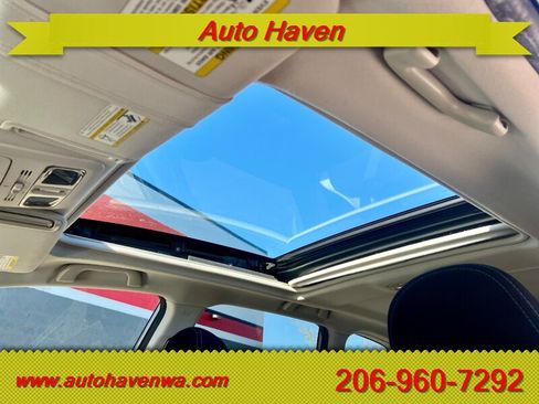 Used 2015 Subaru Forester 2.5i Premium w/ All-Weather Package AWD/4WD image 11