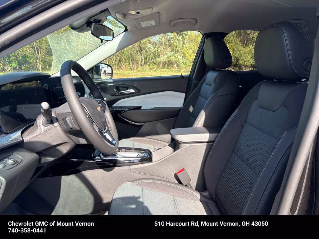 New 2026 Chevrolet Trax LT w/ LT Convenience Package FWD image 11