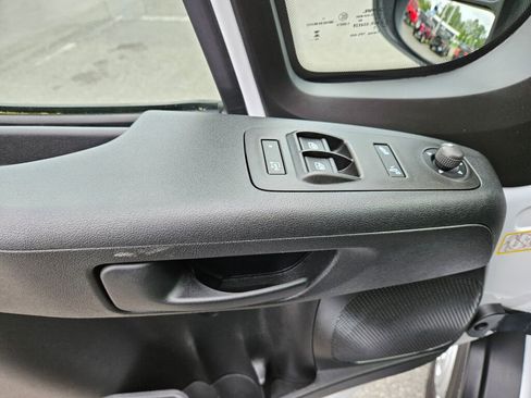 Used 2026 RAM ProMaster 2500 w/ Convenience Group FWD image 15