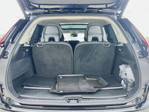 New 2026 Volvo XC90 B6 Plus w/ Protection Package Premier image 35