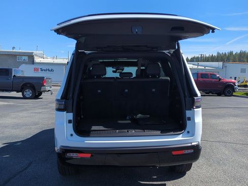 New 2026 Jeep Grand Wagoneer Limited AWD/4WD image 6