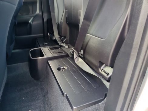 Used 2021 Toyota Tacoma TRD Sport image 12