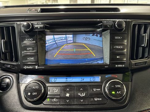 Used 2016 Toyota RAV4 SE image 17