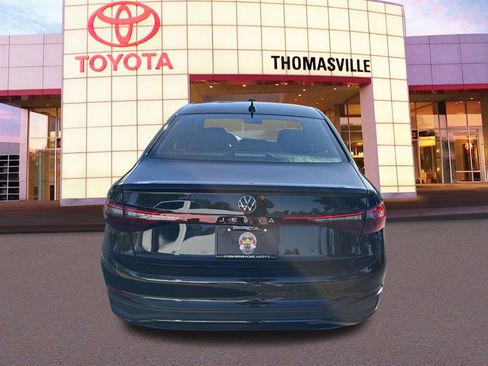 Used 2025 Volkswagen Jetta Sport image 6