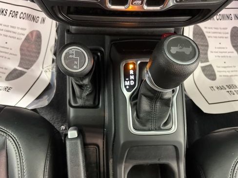 Used 2023 Jeep Wrangler Sport S image 29