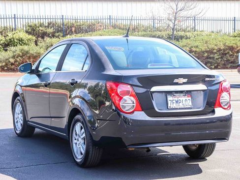 Used 2014 Chevrolet Sonic LT FWD image 5