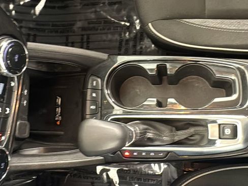 Used 2024 Chevrolet TrailBlazer LT w/ Convenience Package image 30