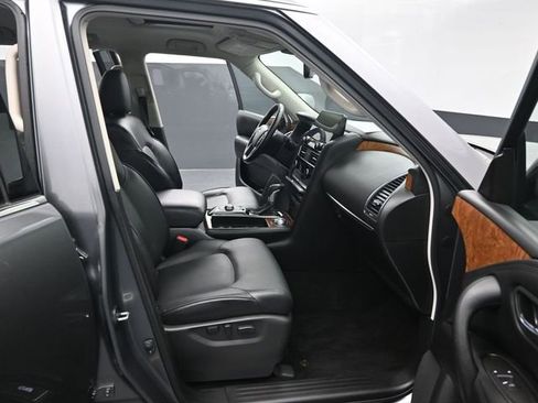 Used 2024 Nissan Armada SL w/ Captain's Chairs Package image 37