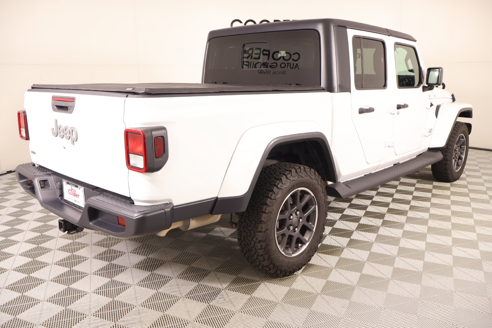 Used 2022 Jeep Gladiator Overland w/ Popular Equipment Package AWD/4WD image 20