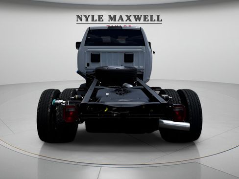 New 2026 RAM 5500 Tradesman AWD/4WD image 22