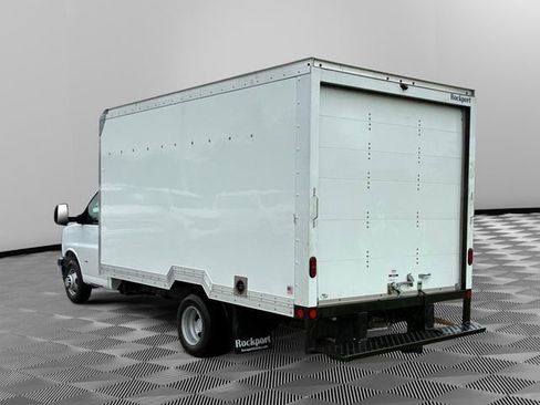 Used 2024 Chevrolet Express 3500 w/ Power Convenience Package RWD image 3