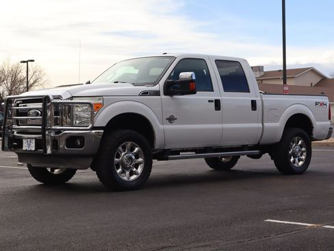 Used 2011 Ford F250 XLT w/ XLT Premium Pkg image 11