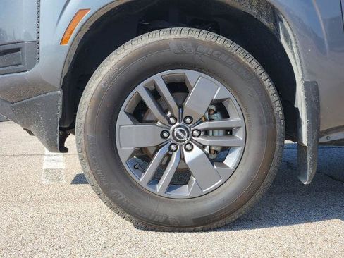 Certified 2025 Nissan Frontier SV AWD/4WD image 7