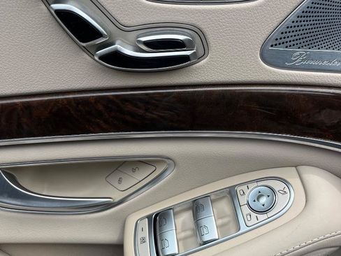 Used 2017 Mercedes-Benz S 550 4MATIC Sedan image 38