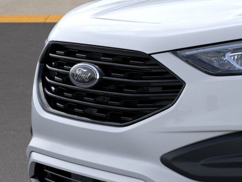New 2024 Ford Edge SE w/ Black Appearance Package image 17