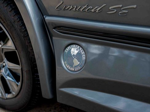 Used 2023 Chevrolet Express 2500 image 33