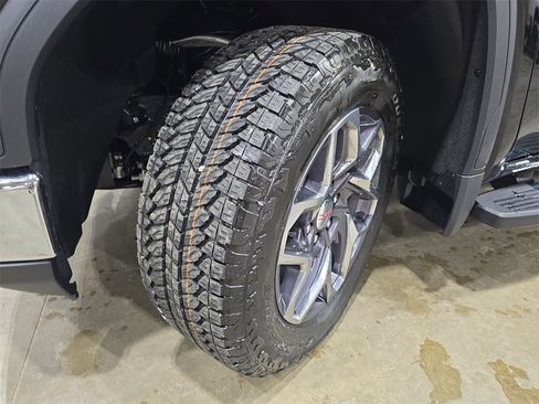 New 2026 GMC Sierra 1500 SLT w/ SLT Premium Plus Package image 32