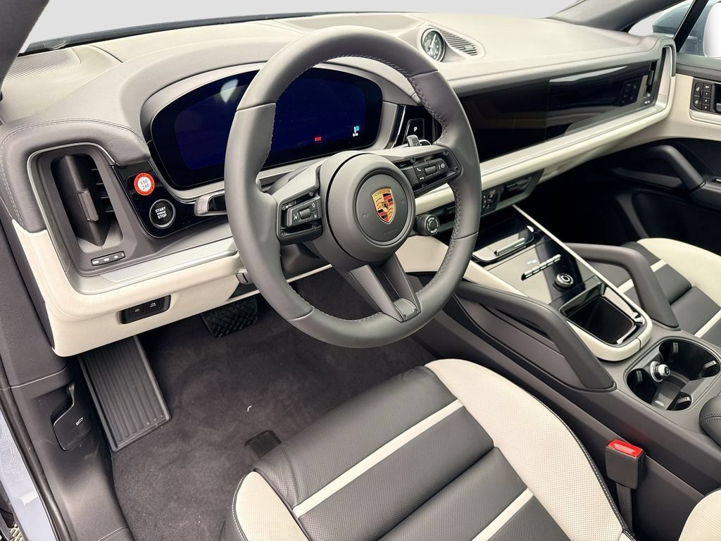 Used 2026 Porsche Cayenne Coupe AWD/4WD image 4