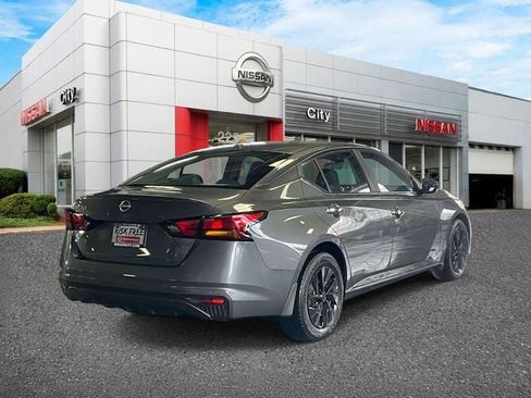 Used 2025 Nissan Altima 2.5 S image 5