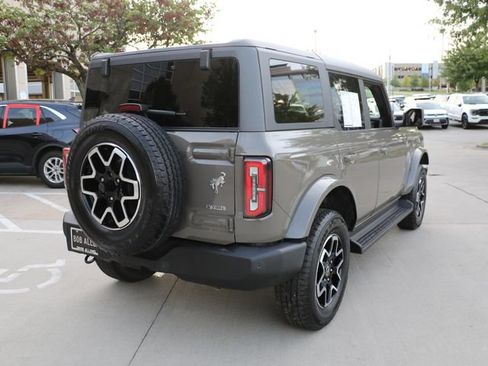 Used 2025 Ford Bronco Outer Banks AWD/4WD image 6