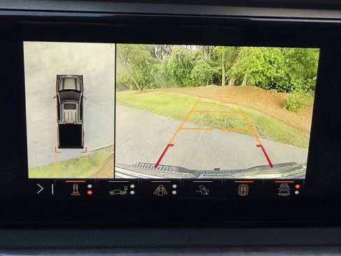 Used 2025 GMC Sierra 1500 Denali AWD/4WD image 31