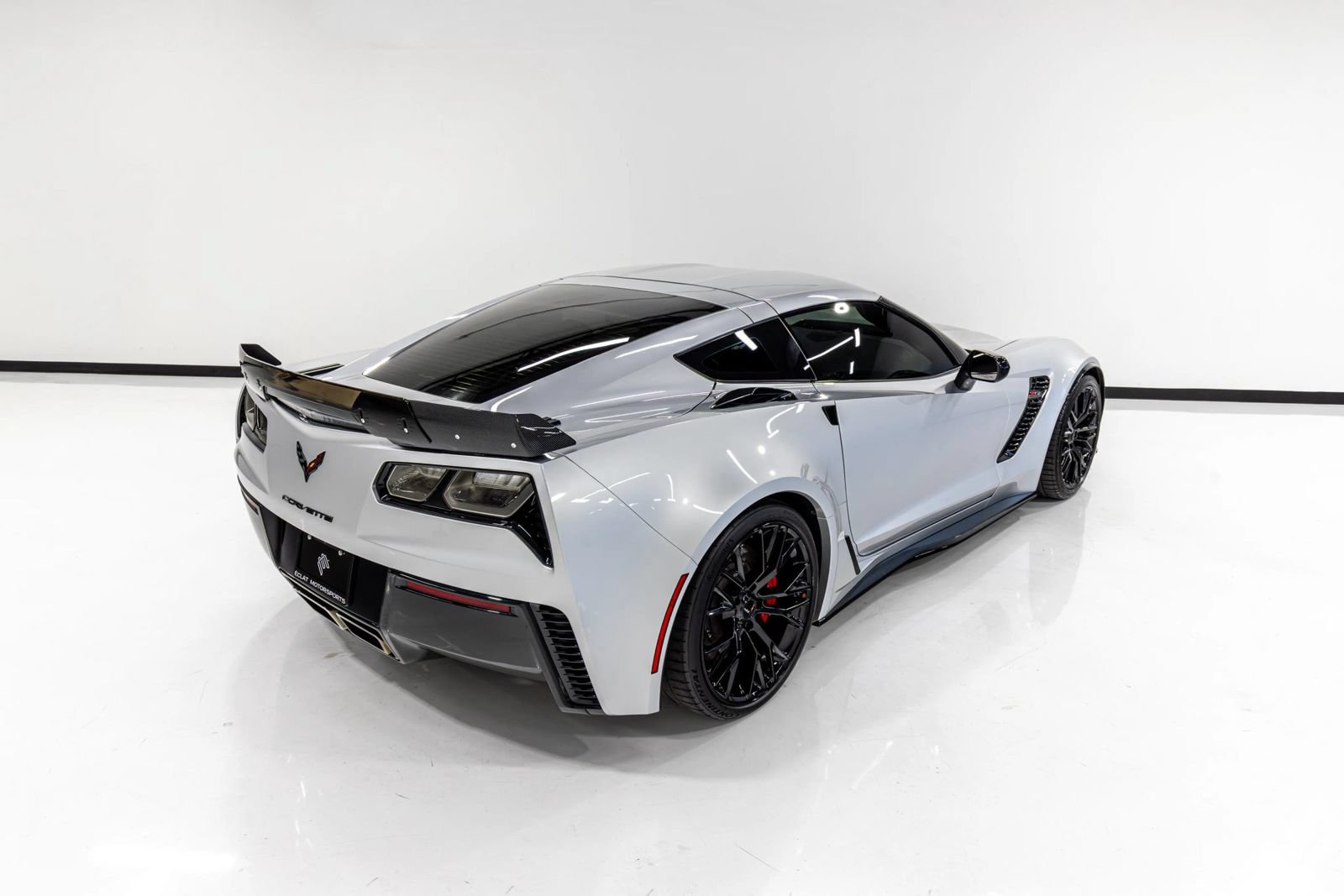 Used 2016 Chevrolet Corvette Z06 w/ 2LZ Preferred Equipment Group RWD image 6