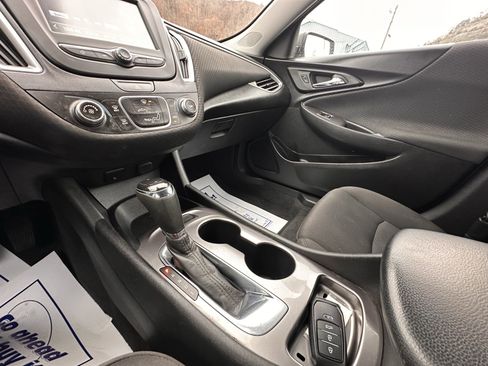 Used 2018 Chevrolet Malibu LS image 14