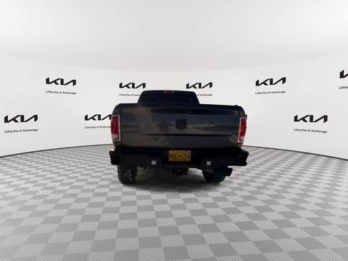 Used 2018 RAM 2500 Laramie image 8