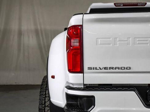 Used 2024 Chevrolet Silverado 3500 LT w/ Convenience Package image 41