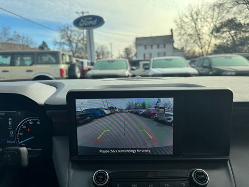 Used 2023 Ford Maverick Lariat w/ Lariat Luxury Package image 32