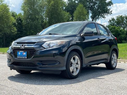 Used 2016 Honda HR-V LX image 3