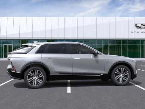 New 2026 Cadillac Lyriq Luxury image 5