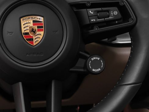 Certified 2025 Porsche 911 Carrera RWD image 42