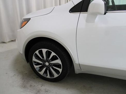 Used 2022 Buick Encore Preferred AWD/4WD image 31