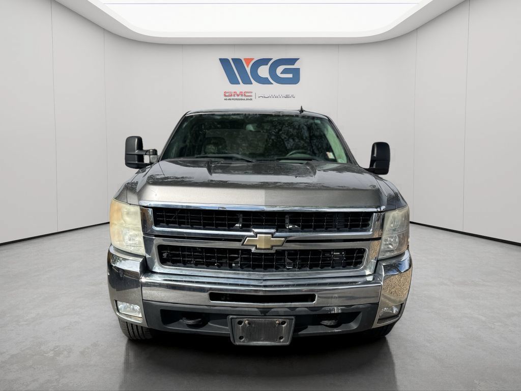 Used 2008 Chevrolet Silverado 2500 LTZ w/ Safety Package AWD/4WD image 8