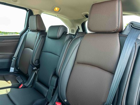 New 2026 Honda Odyssey Elite image 17