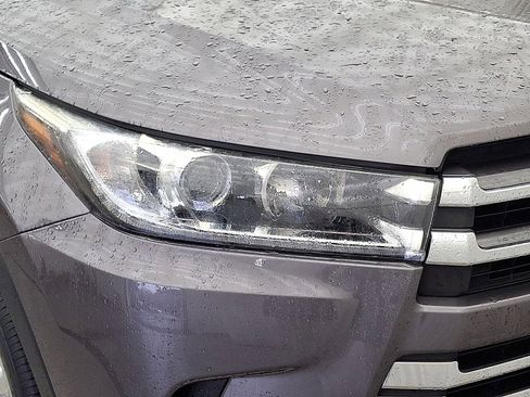 Certified 2018 Toyota Highlander Limited image 28