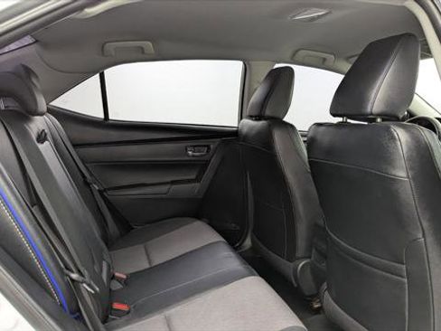 Used 2018 Toyota Corolla SE FWD image 19