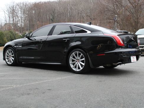 Used 2017 Jaguar XJ R-Sport image 4