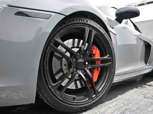 Used 2010 Audi R8 V10 image 33