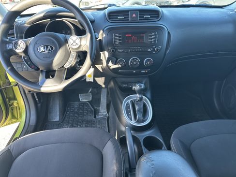 Used 2016 Kia Soul Base image 28