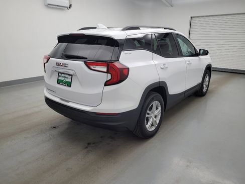 Used 2023 GMC Terrain SLE w/ Driver Convenience Package FWD image 9