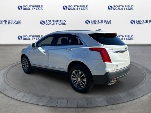 Used 2018 Cadillac XT5 Luxury w/ Driver Awareness Package image 4